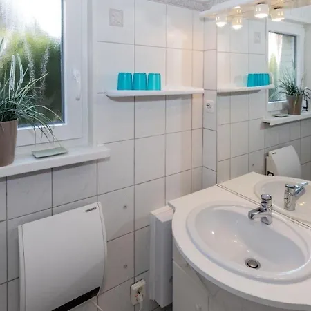 Дом отдыха Ferienhaus, Am Ringwall 28 Дунен